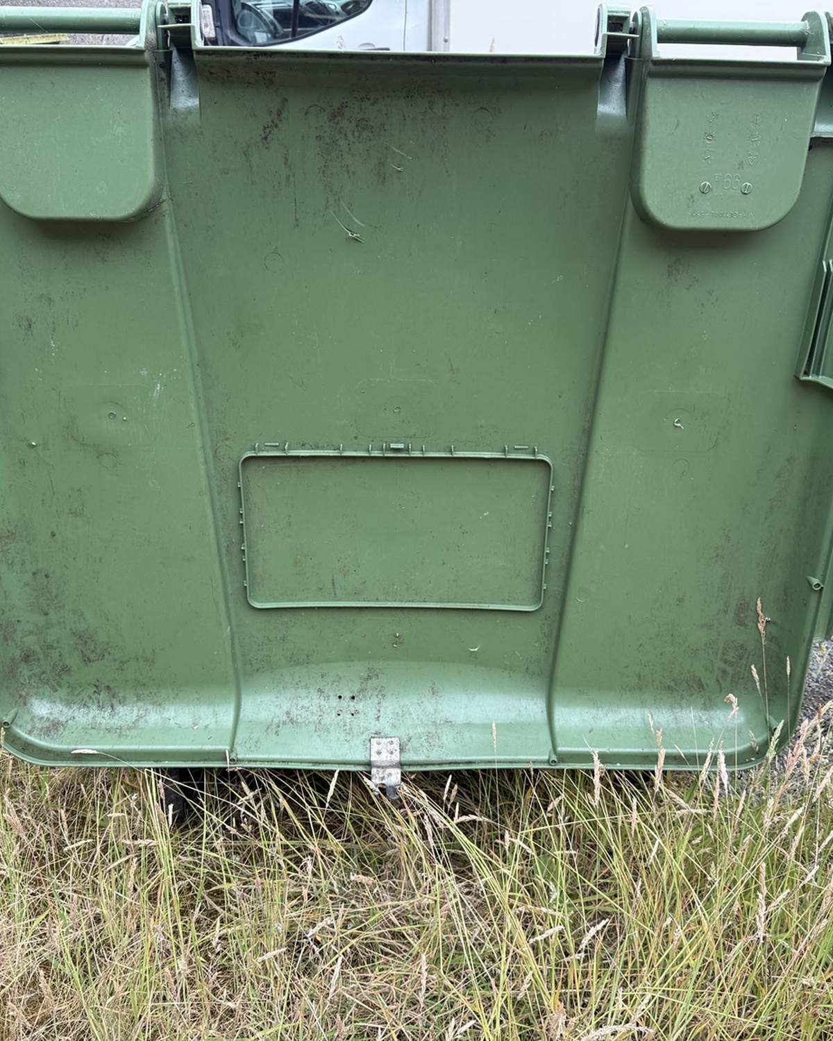 Commercial bin before cleaning